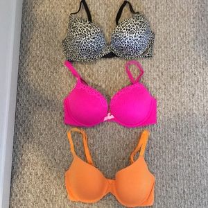 3 Victoria's Secret bras 34D bundle